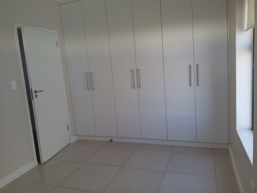 To Let 3 Bedroom Property for Rent in Kraaibosch Park Western Cape